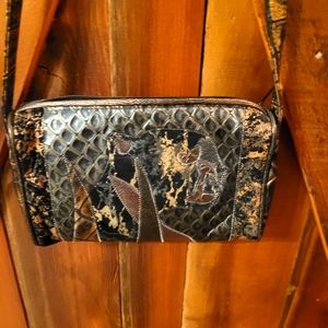 Vintage Pinky Leather Shoulder Bag in Faux Croc Black and Gold